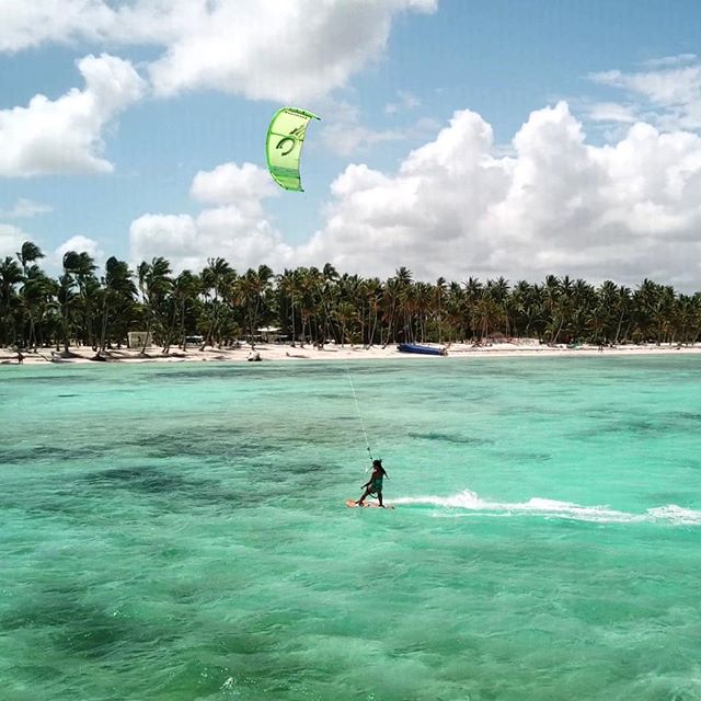 kitesurfing in las terrenas dominican republic kiteboarding